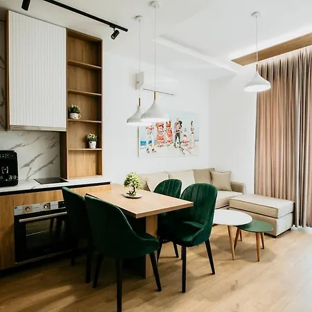 Stylish Nest At 15 Min To Center With Balcony And Ac Apartment *